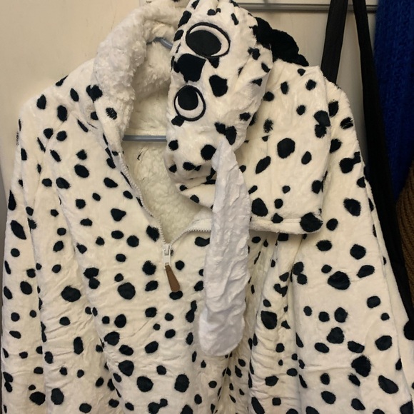 Cozy Dalmatian Print Hoodie - Picture 5 of 6